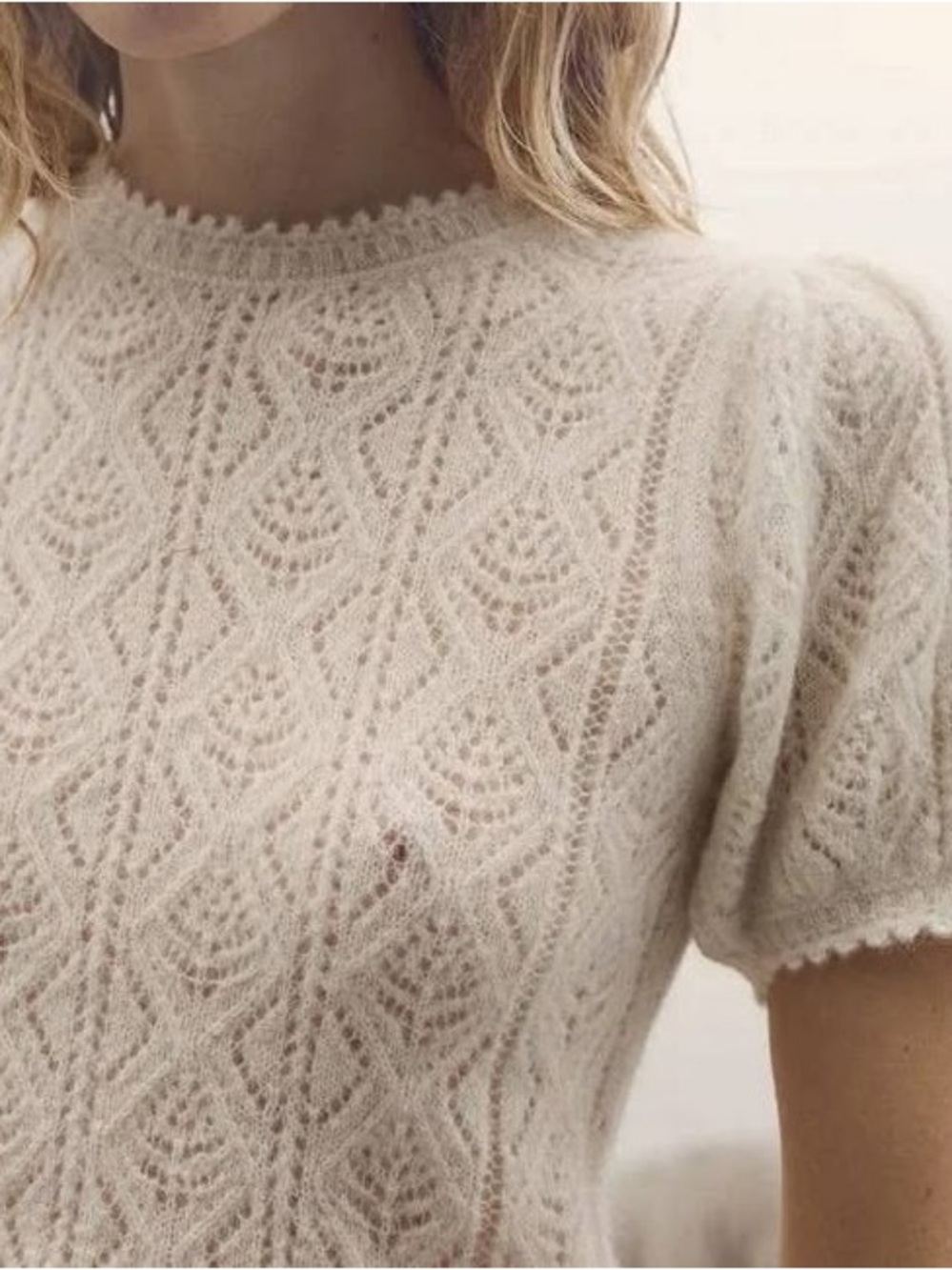 Doen Cream Lace Knit Short-Sleeve Sweater